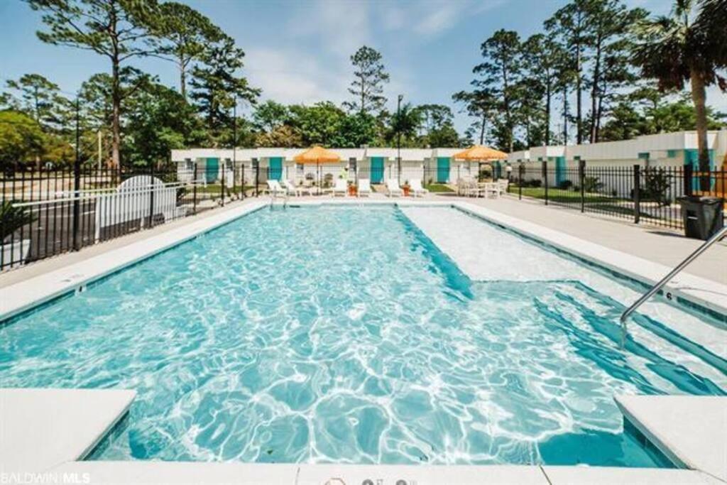 Gulf Shores Getaway Steps Away From The Pool! Luaran gambar